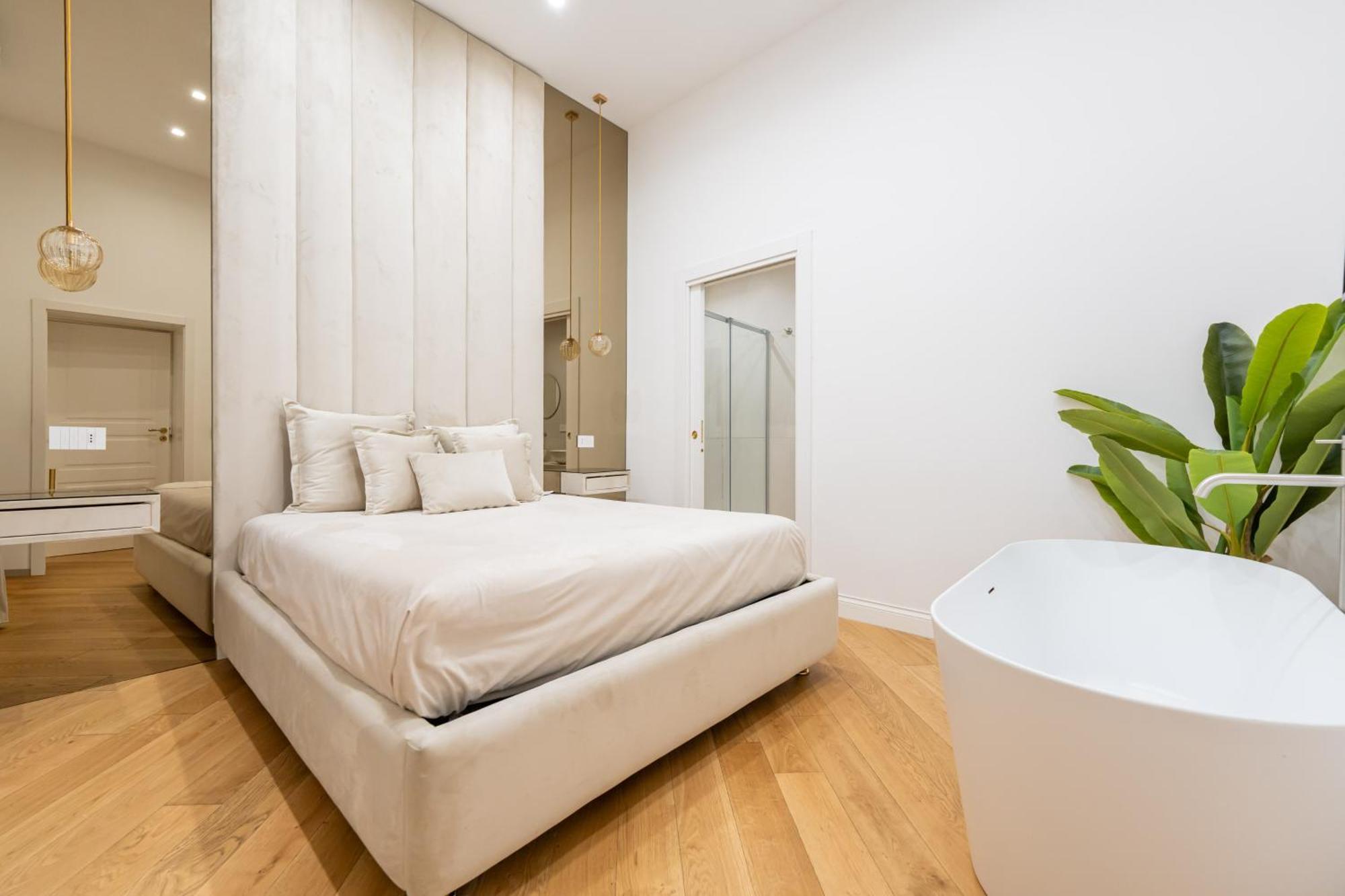 Aristocrat Chiaia Bridge Apartment Napoli Ngoại thất bức ảnh